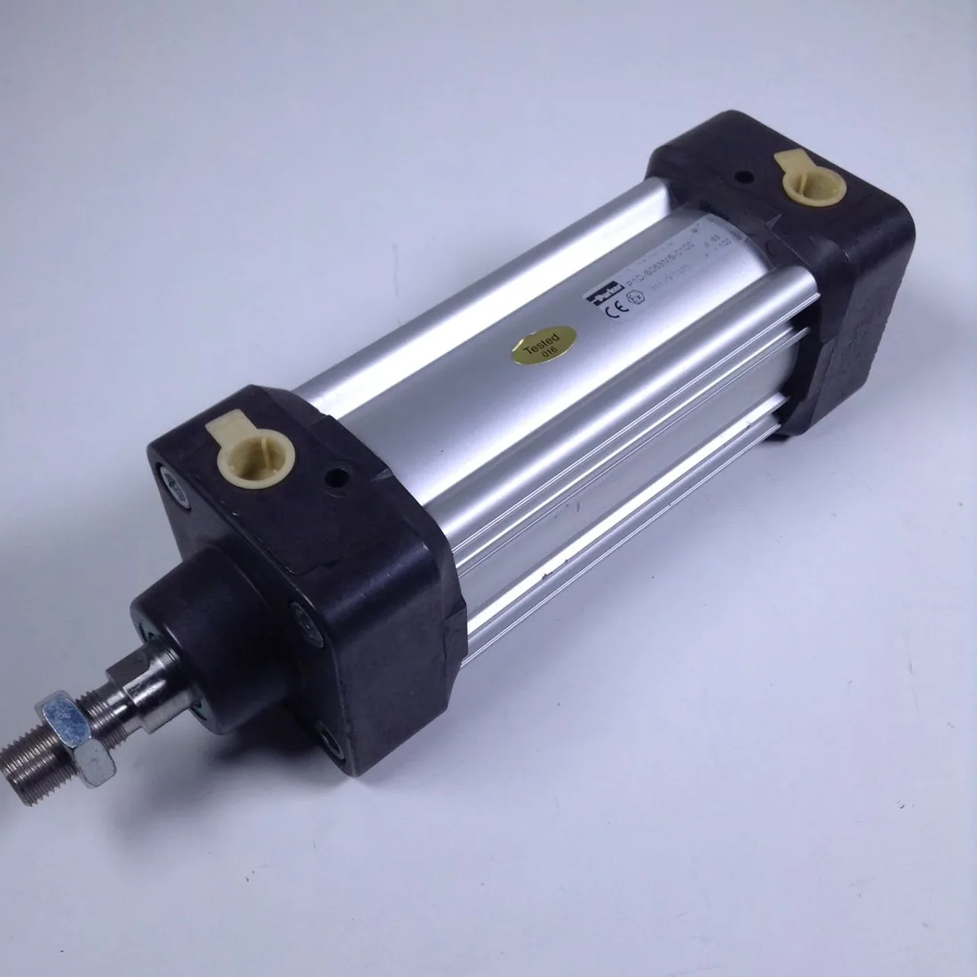 Pneumatic cylinder Parker P1D-S063MS-0100 ISO P1D-S063MS-0100